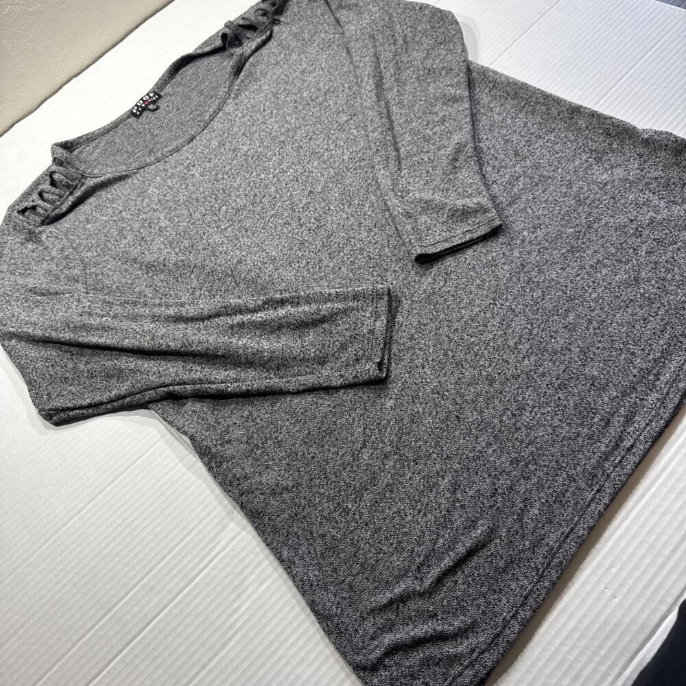 Women's 2XL Shirt POOF New York Long Sleeve Crewneck (stretchy) - Picture 5 of 10